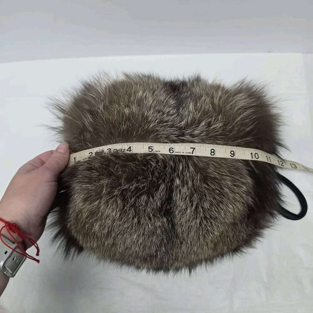 Vintage Real Fox Fur Ladies Hand Muff Satin Lining Wrist Strap Zip Pocket Inside
